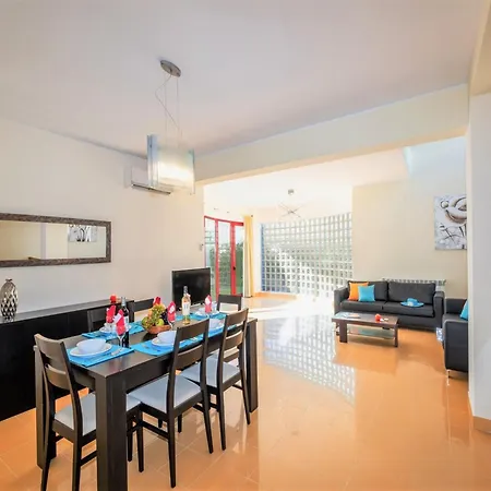 Holiday Home In Albufeira Near Marina Albufeira