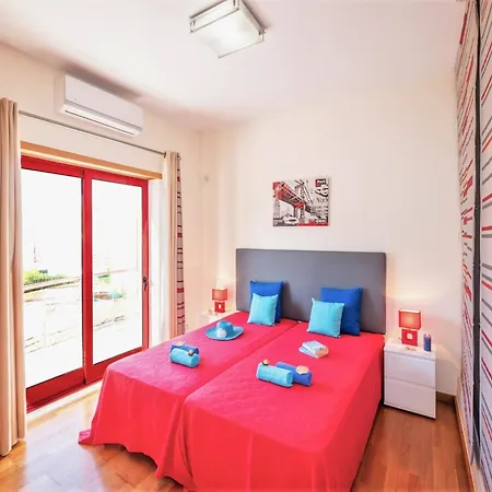 Holiday Home In Albufeira Near Marina Albufeira